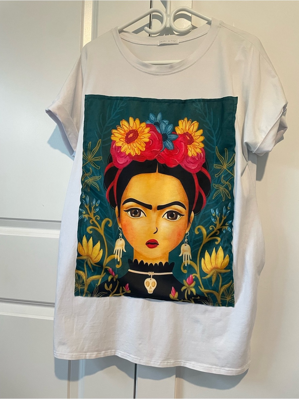White Short Sleeve Graphic Tee with Floral Portrait